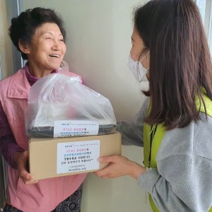 KT&G 충남본부 지원으로 코로나19 피해가정에게 도시락과 생필품을 지원하였습니다! 이미지