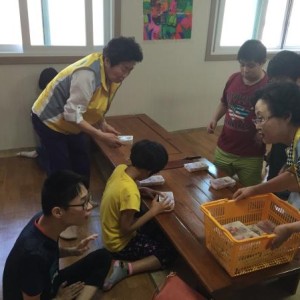 지역조직화사업-어르신전문봉사단 이미지